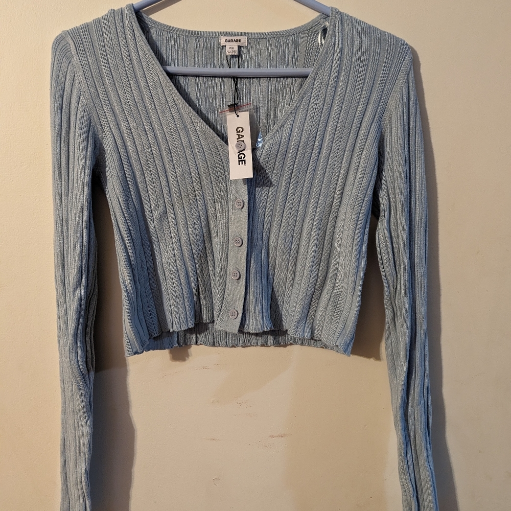 Long sleeve crop top